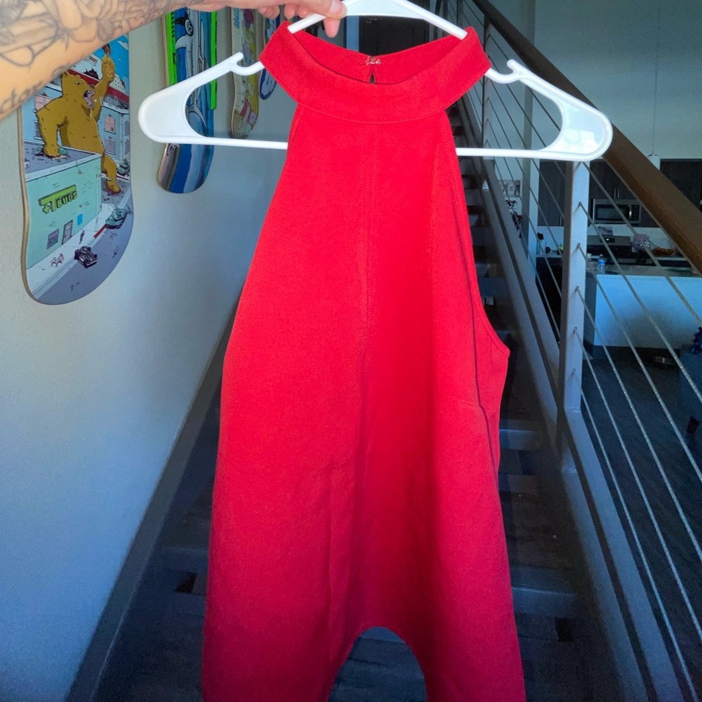 CHIC RED TOP!